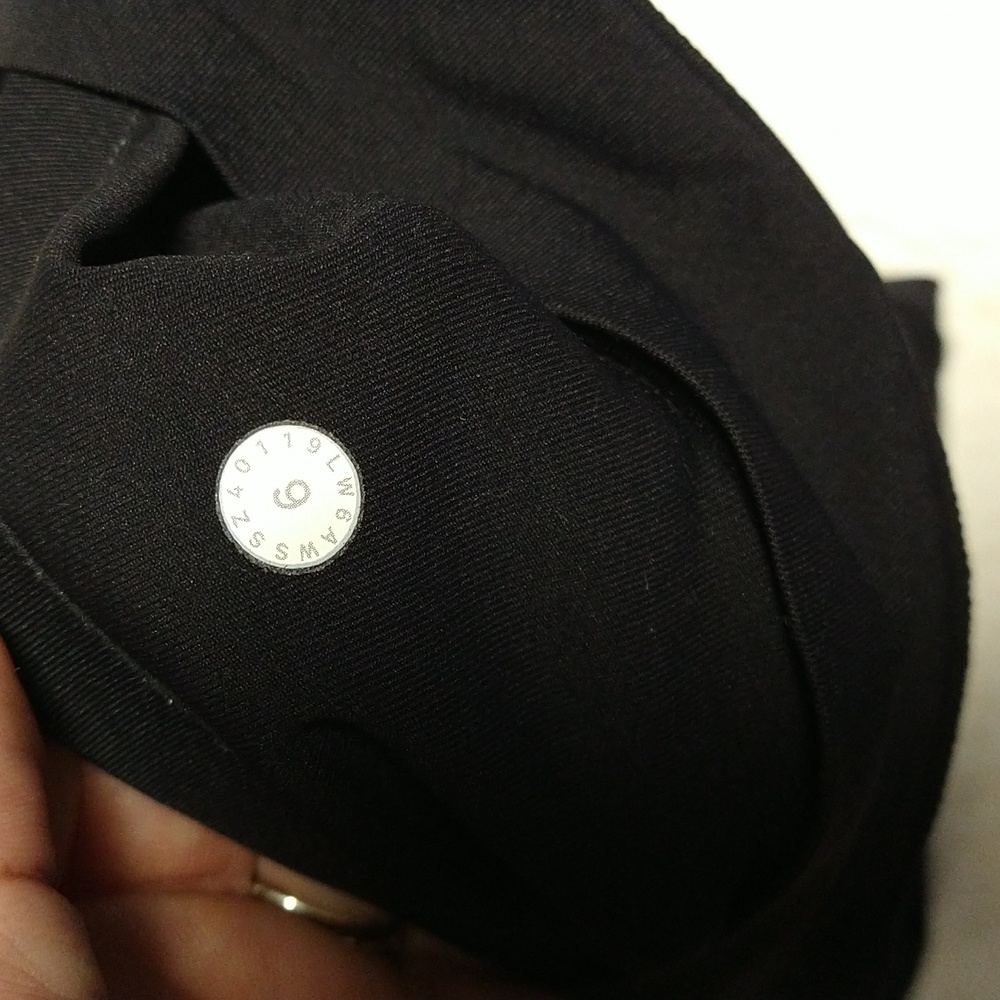 🍋 Lululemon Capris, size 6 - Picture 2 of 10